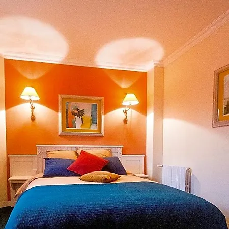 Artemis Bed and Breakfast 3*
